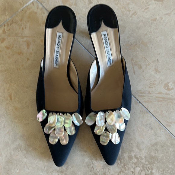 Manolo Blahnik Shoes - MANOLO BLAHNIK  Black with Tortoiseshell Kitten Mules